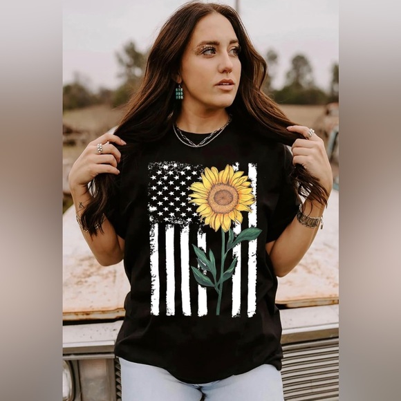 American Flag Shirt Women Graphic Patriotic Tee shirt Large ❤️❤️Posh Pick❤️❤️ - Picture 4 of 5